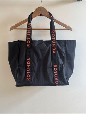 Rotunda black tote